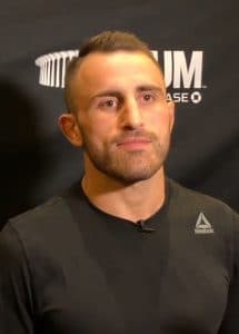 Alexander Volkanovski eye