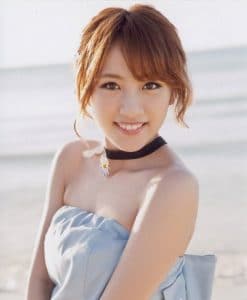 Minami Takahashi singer