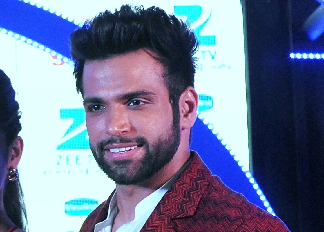 Rithvik Dhanjani smile