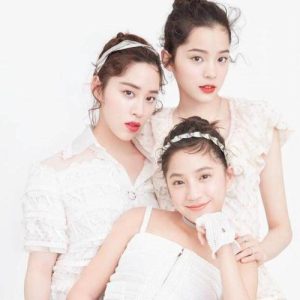 Nini Ouyang sisters