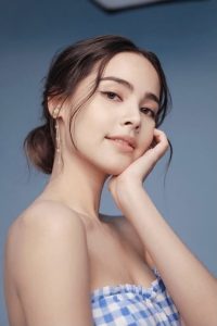 Urassaya Sperbund age